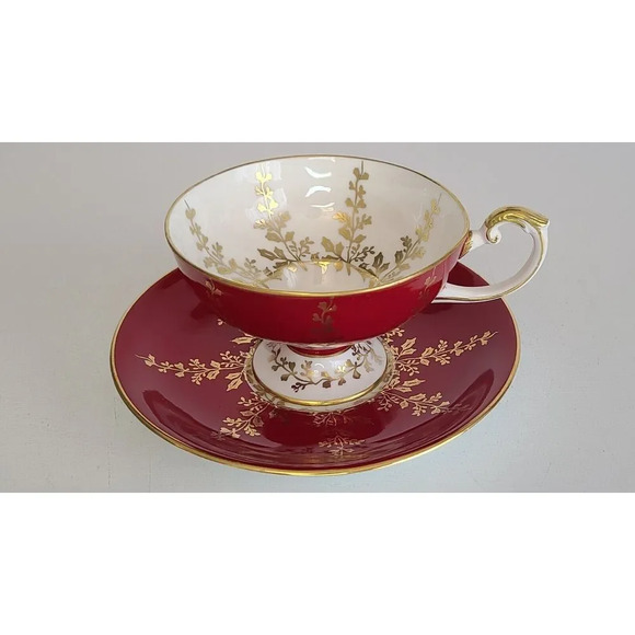 Vintage Stunning Aynsley Burgundy and Gold Teacup and Saucer, Made In England‎ - Picture 2 of 8